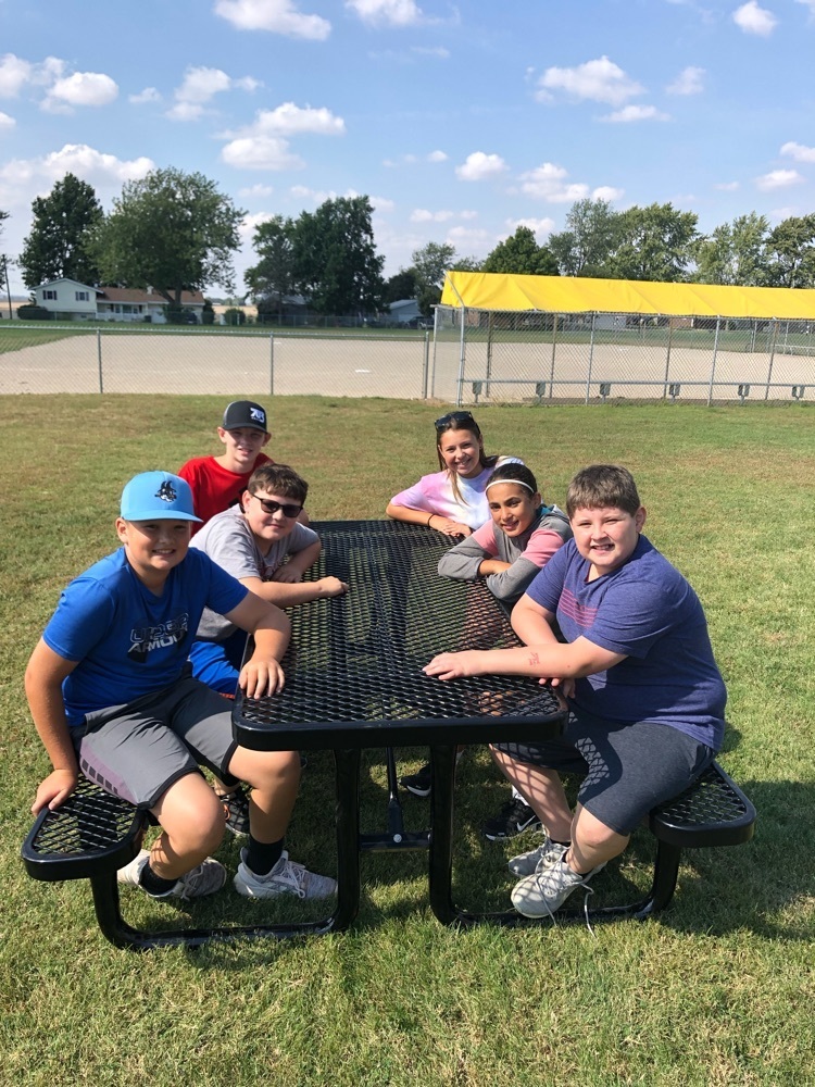 Thanks to those who donated blood during our Spring blood drive and with the help of our school, the Student Council decided to purchase a durable picnic table for the playground! 💜💛